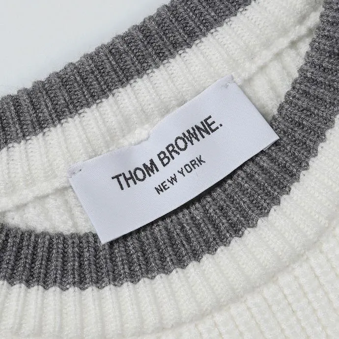 Thom Browne 22Ss Thom Browne ， 。 ， 。 Same Style ， Thom Browne Classic Shoes 。 “ ” ， 。 Size: S M L